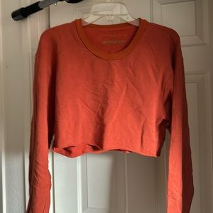 SKATIE cropped crew neck in orange